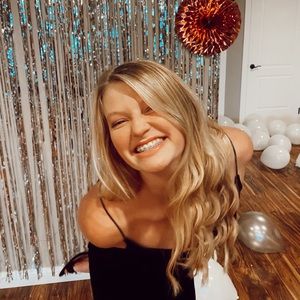 Meet your Posher, Cacee